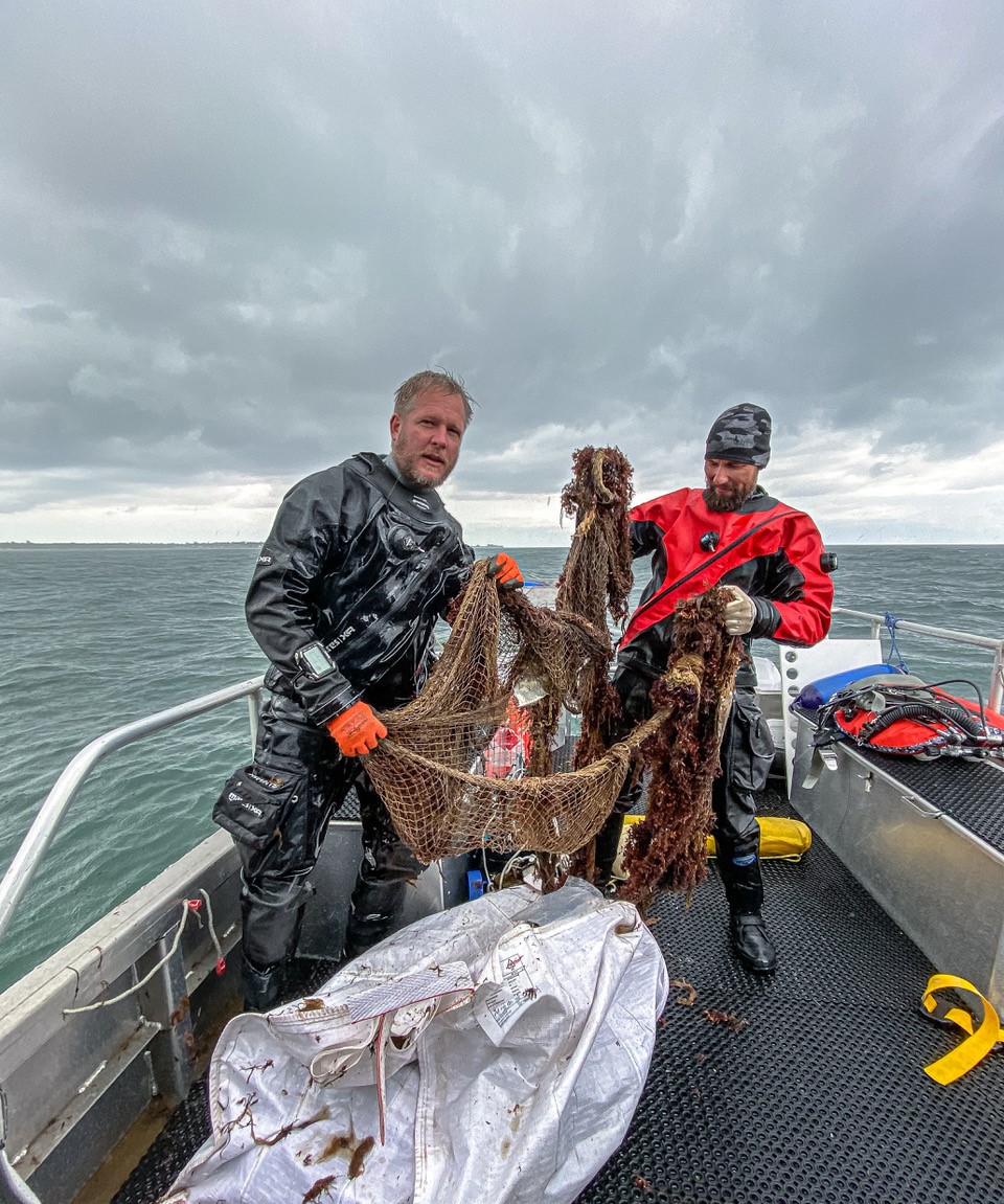 Ghost nets, the scary monsters underwater image on the project list page on ice-back projects